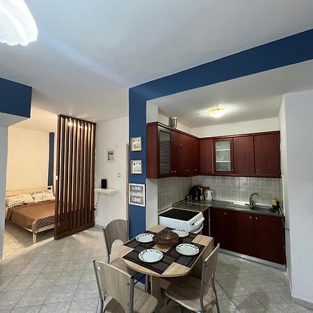 Appartement Dimitris Flat à Néoi Epivátai Extérieur photo