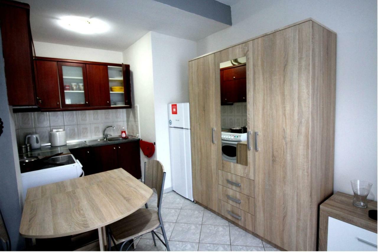 Appartement Dimitris Flat à Néoi Epivátai Extérieur photo